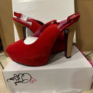 Paris Hilton Womens Eliza Heels in Red New In Box
